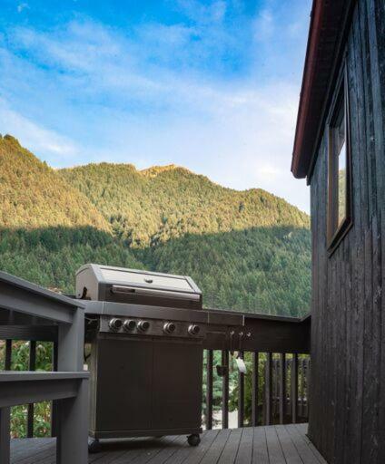 Central, Modern Loft Style Home - 2 Min Walk From Town Queenstown Ngoại thất bức ảnh